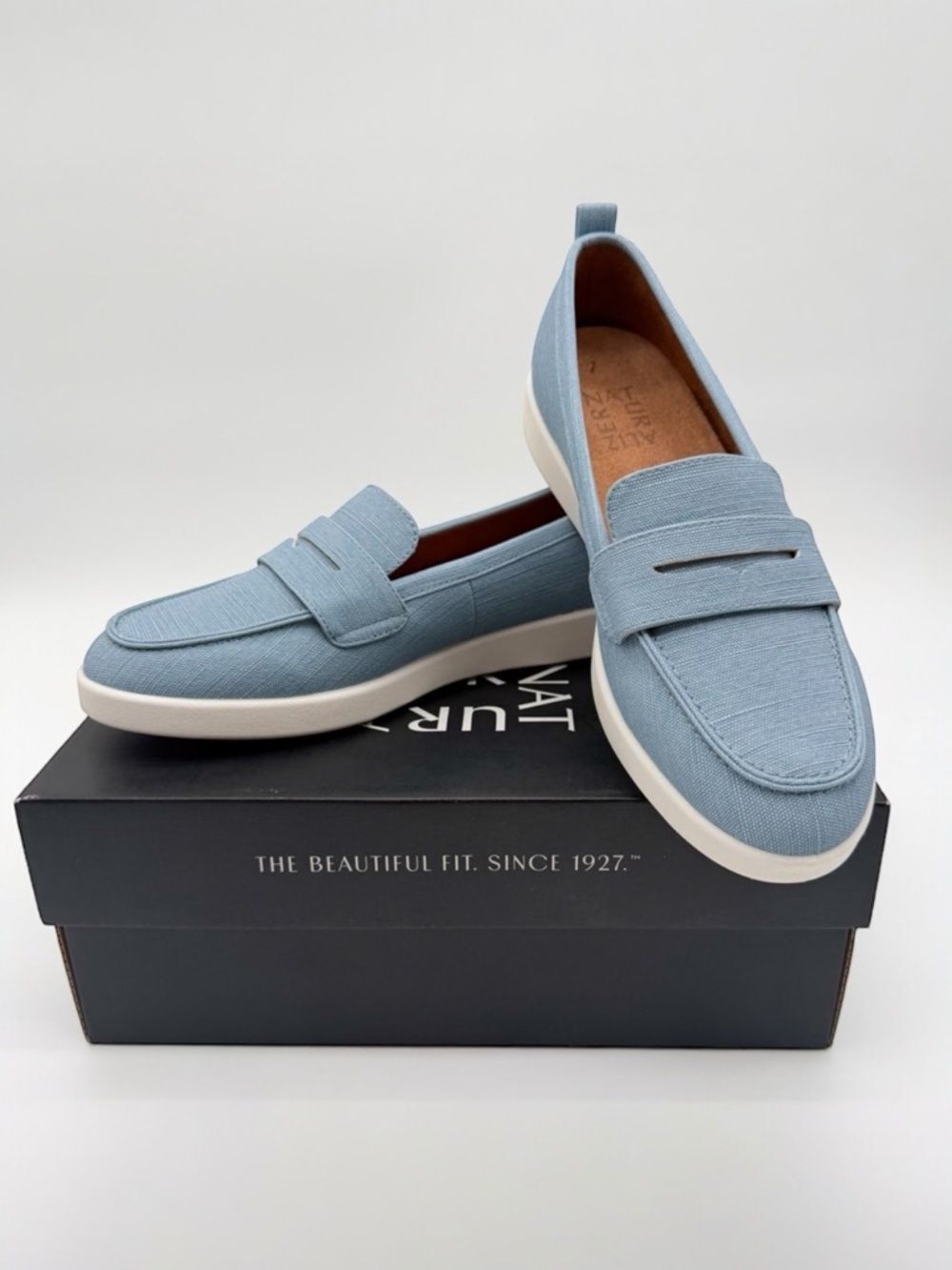 Naturalizer Ingrid Slip-On Comfort Loafer Flats Round Toe Denim Blue 6.5 NEW